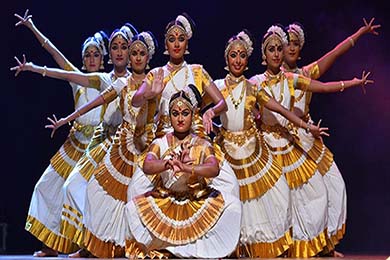 Mohiniyattam